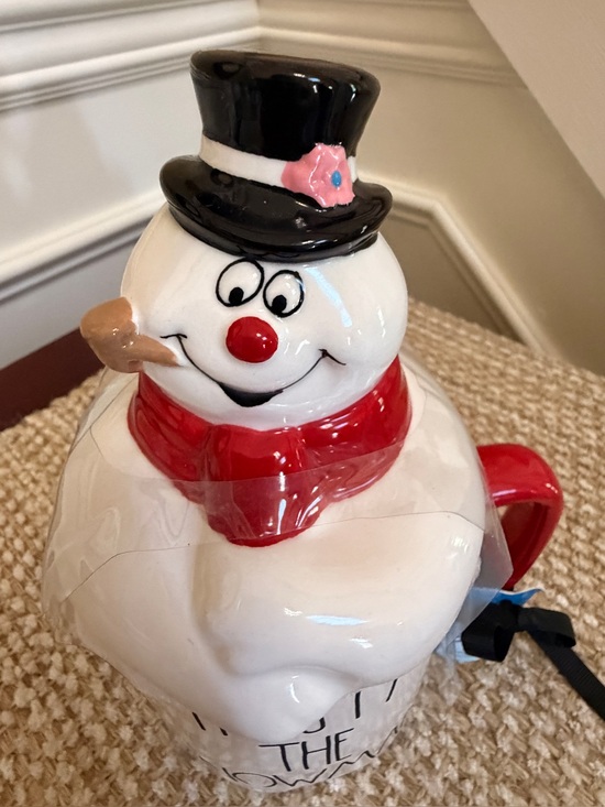 Frosty The Snowman Other - Rae Dunn x Frosty The Snowman Mug with Topper. Winter/Christmas NWT!